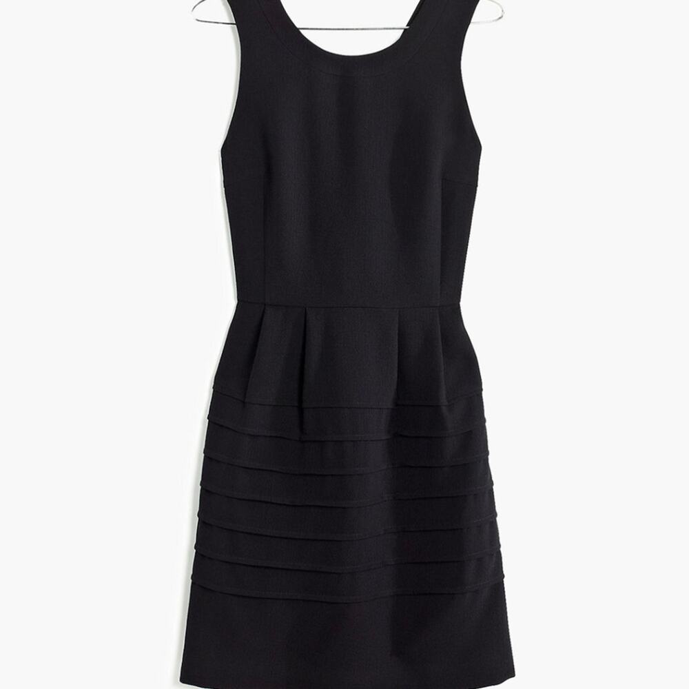 Madewell black dress, 8, v back with pockets, fit & flare - Picture 4 of 11